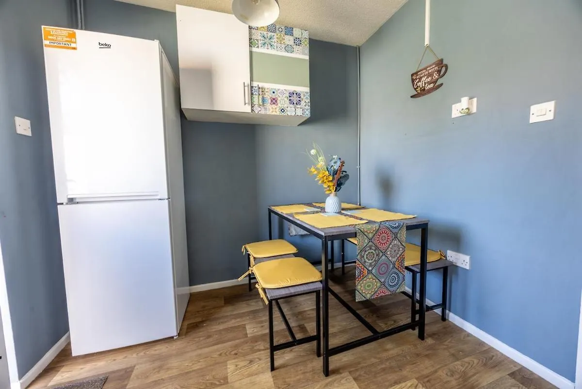 Kingsholm Sunnyvibes 2 Bedrooms Free Parking 3 Plus Nights Deal Gloucester