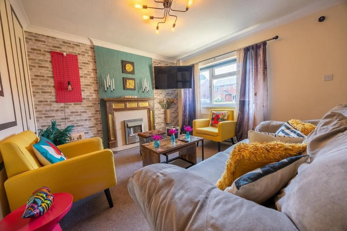 Kingsholm Sunnyvibes 2 Bedrooms Free Parking 3 Plus Nights Deal Gloucester