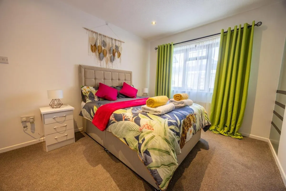Apartment Kingsholm Sunnyvibes 2 Bedrooms Free Parking 3 Plus Nights Deal Gloucester